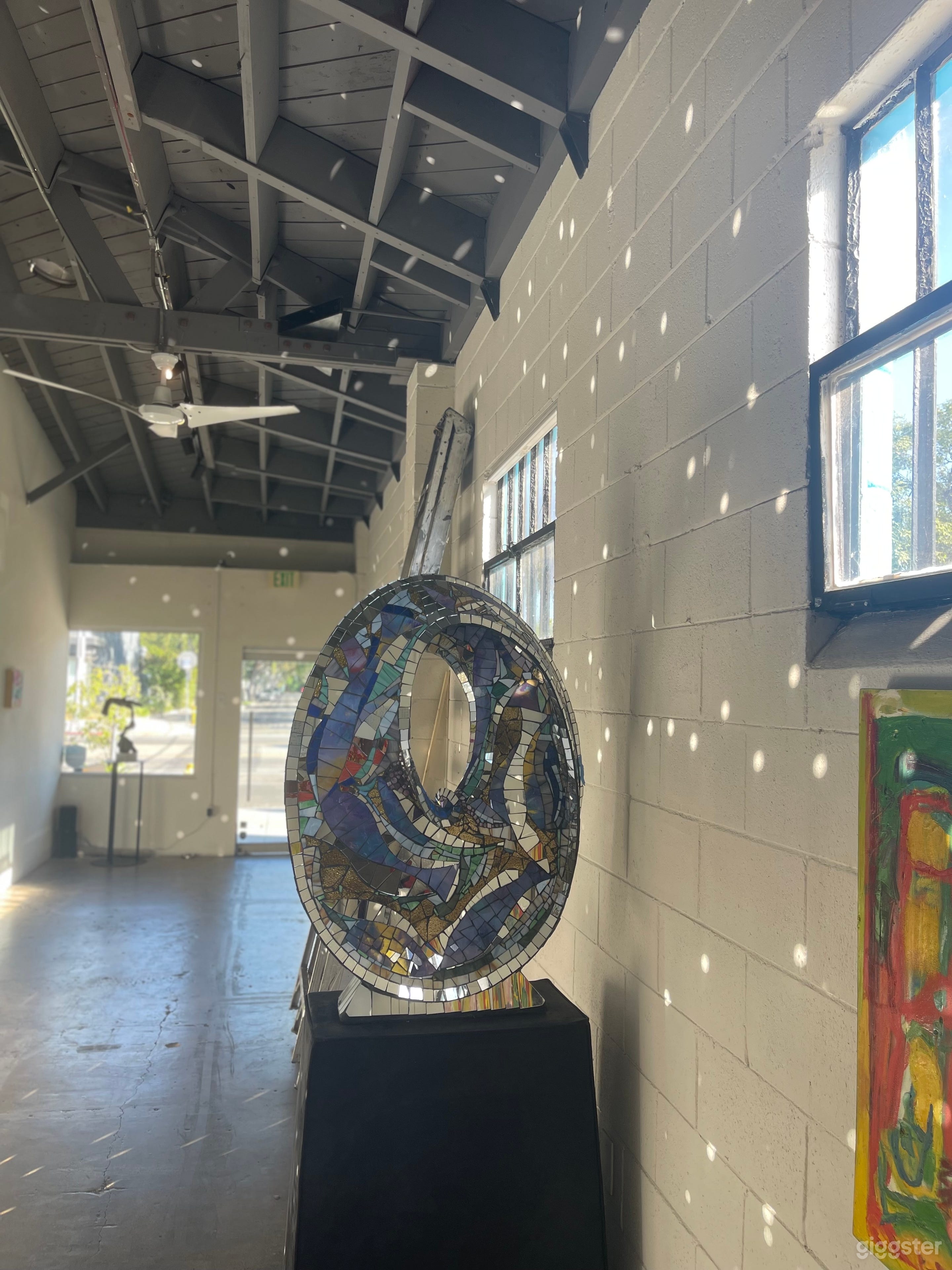 Fine Art Gallery Photo 4