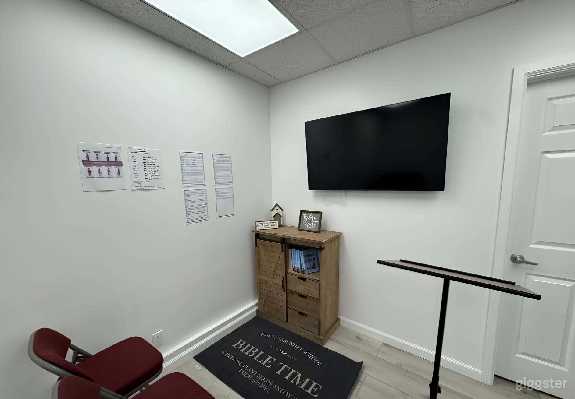 Versatile Meeting Space/Classroom Photo 3