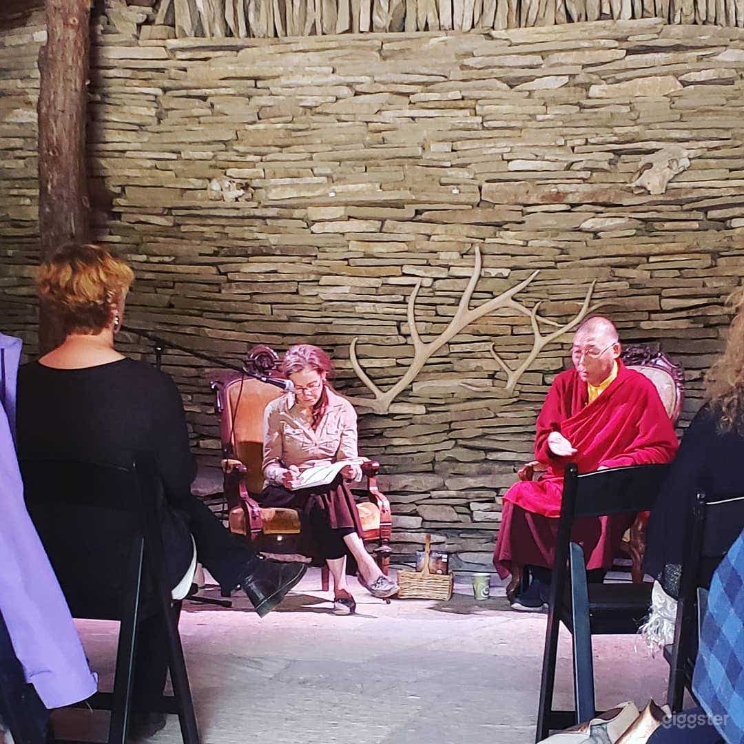 Spacious Siloon Space for Versatile Use Photo 2