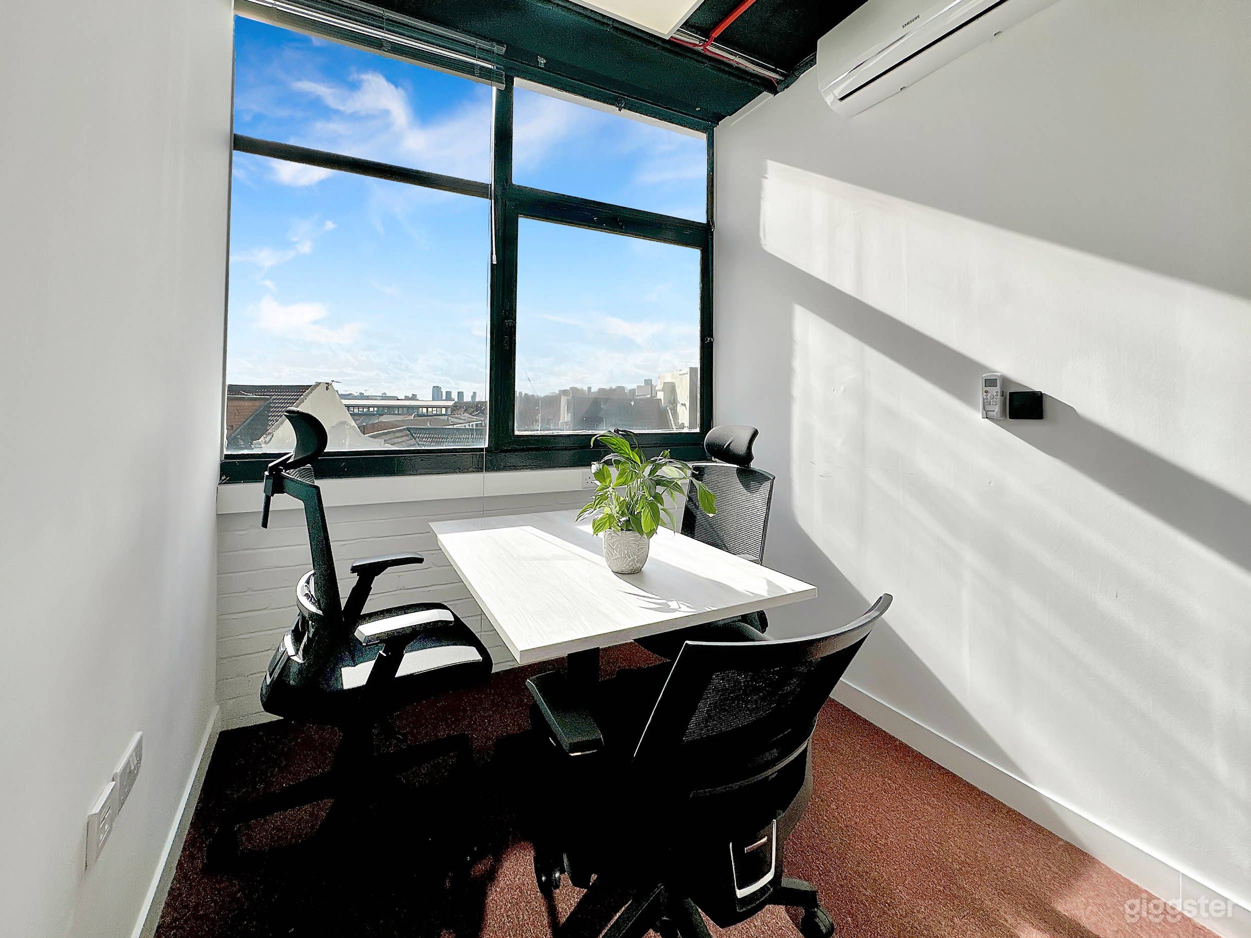 Private Office Photo 3