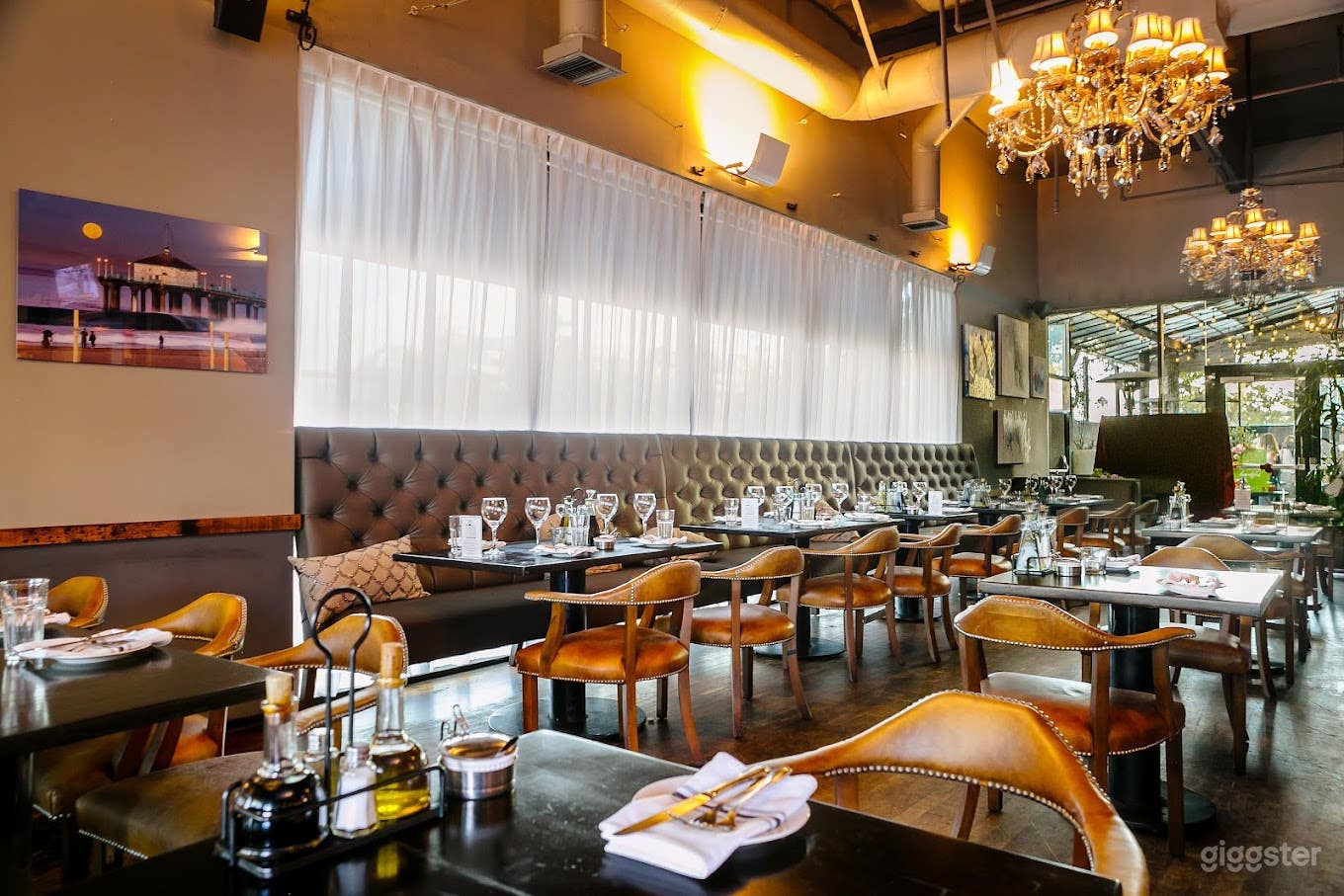 Modern Sophisticated Resturant in Manhattan Beach Photo 2