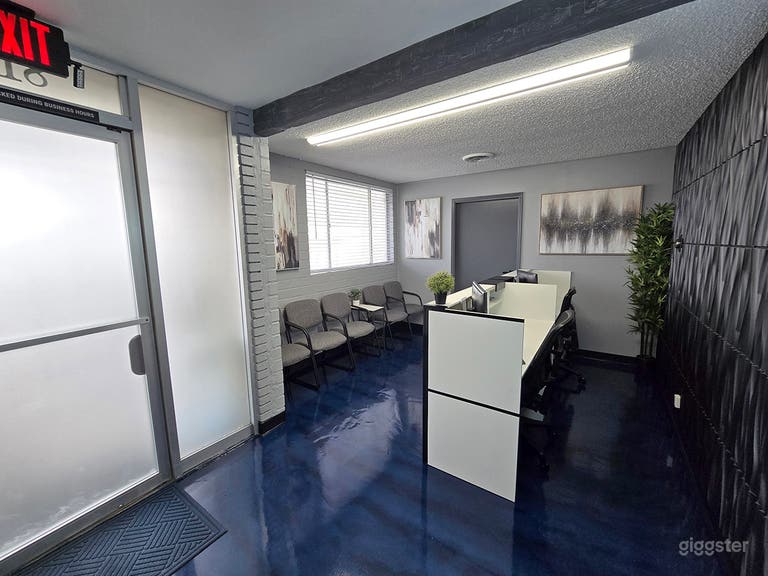  Front Lobby
(Non-Filming Area) 