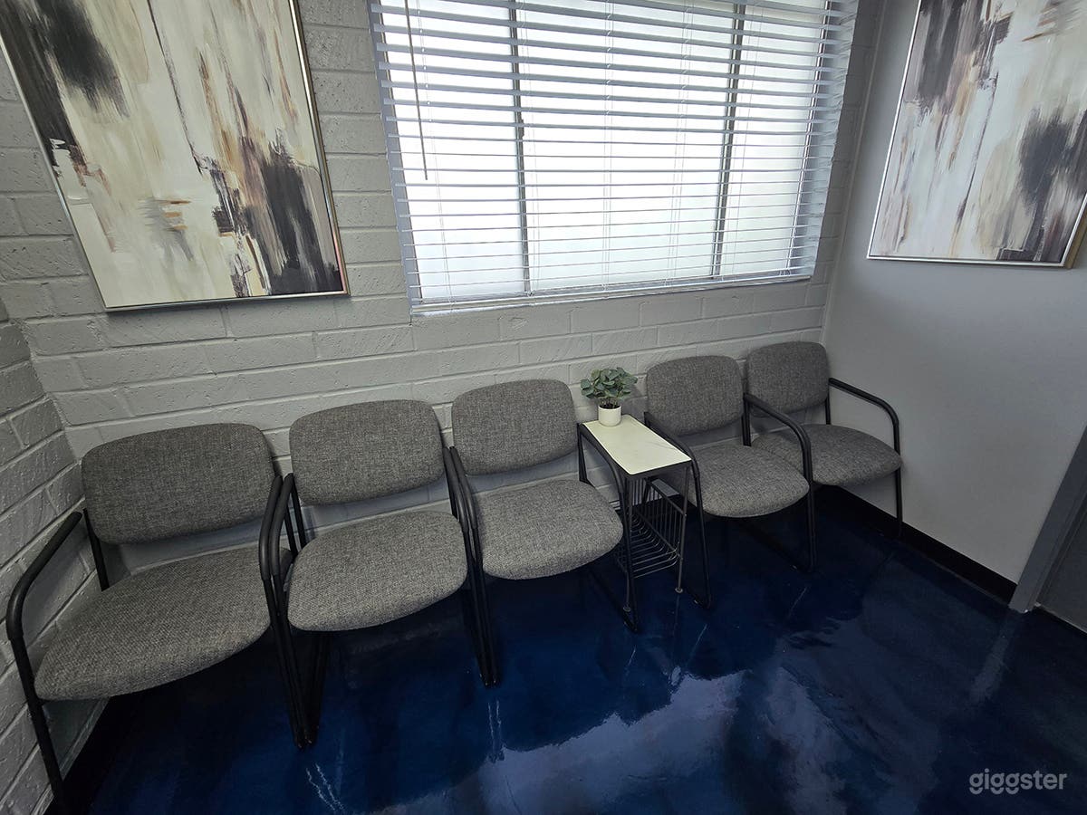 Front Lobby
(Non-Filming Area)