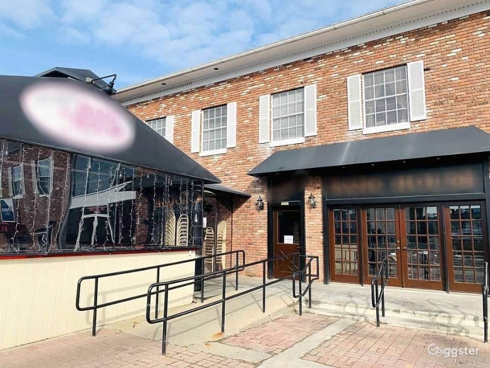 Norwalk's Bar and BBQ Restaurant in Casual Surroundings with Outdoor Seating (Entire Venue Buyout) Photo 1