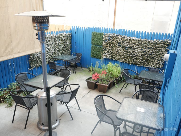  Bar bellamente decorado y espacio privado para eventos 