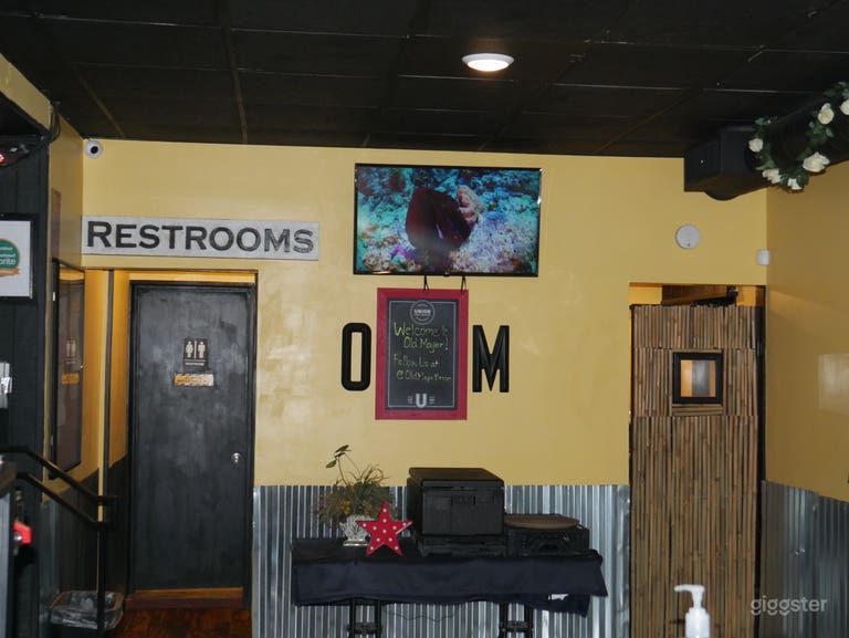  Bar bellamente decorado y espacio privado para eventos 
