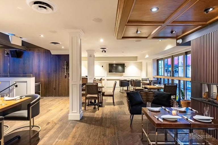  Mezzanine with fireplace for relaxed dining & mingling 