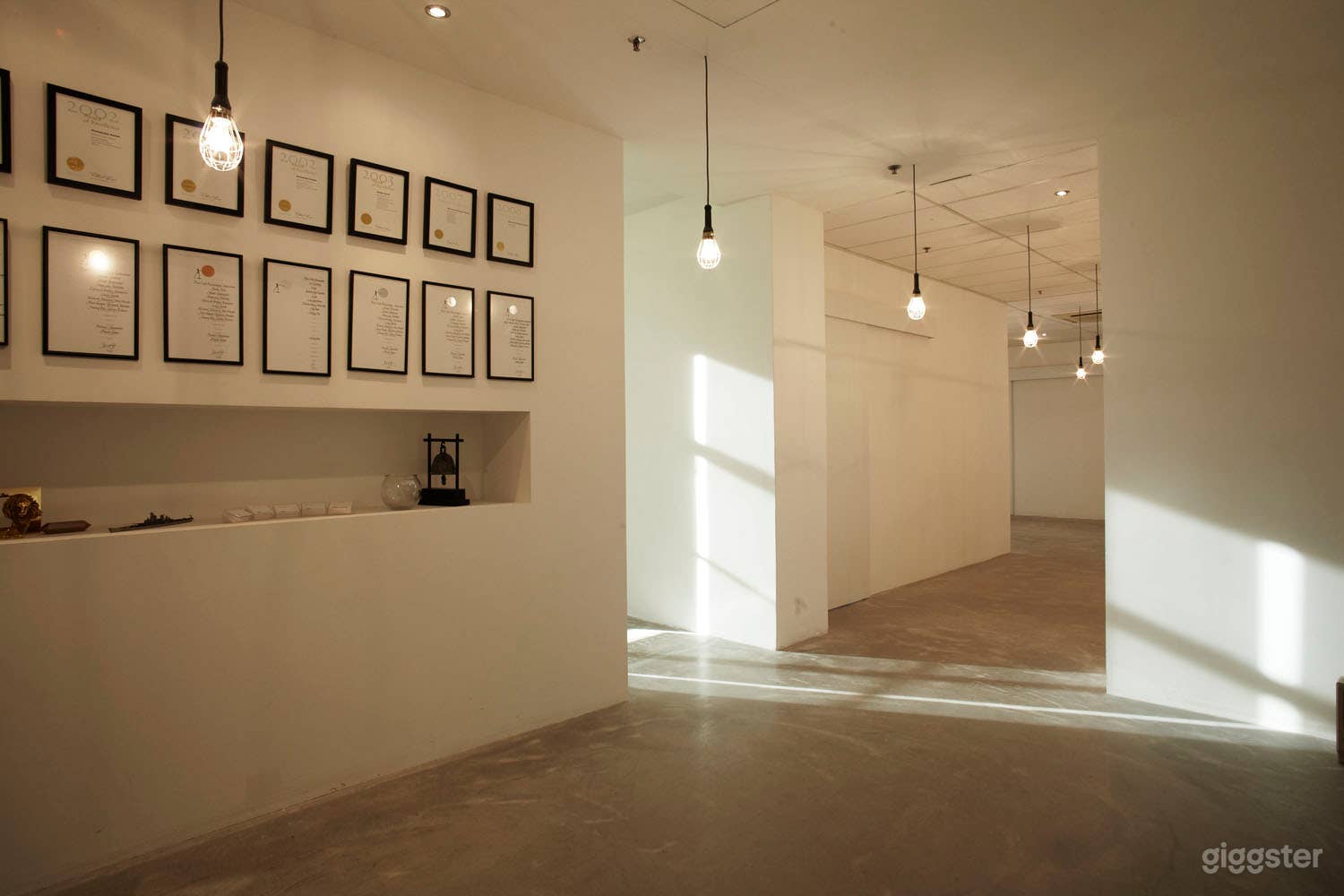 Large studio space with cyclorama - Studio A Photo 4
