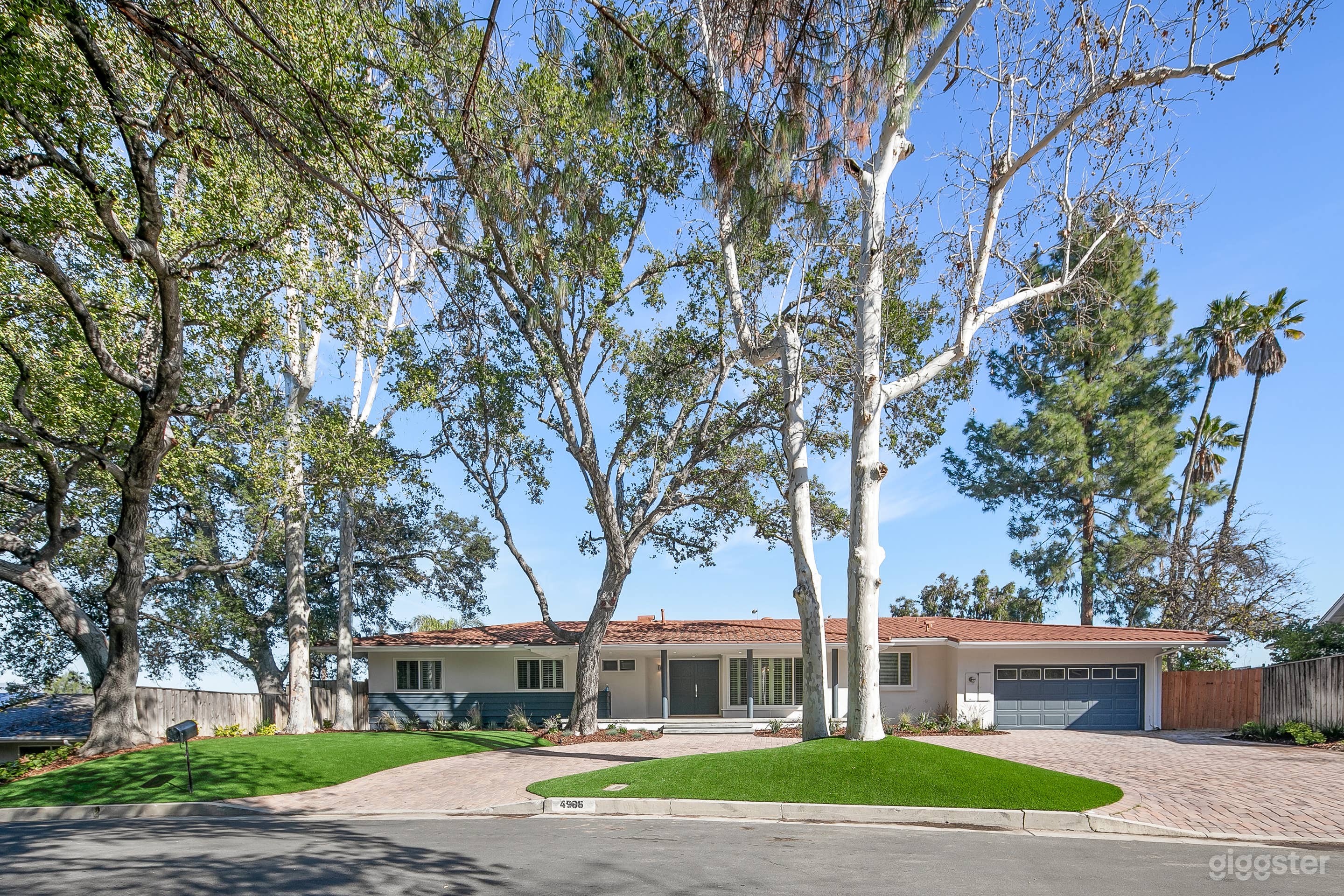 Spacious Tarzana Home w/ Yard &amp; Pool Photo 1