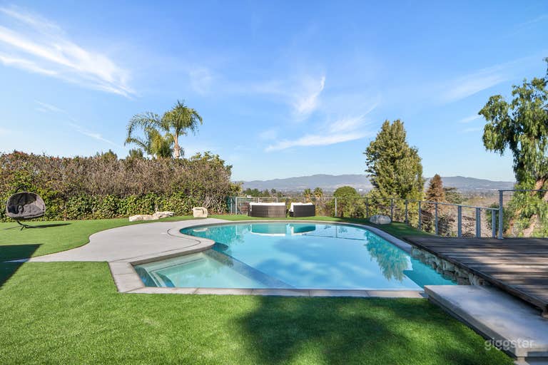  Spacious Tarzana Home w/ Yard & Pool 