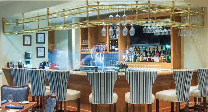 Classic Pub in Naples Photo 2