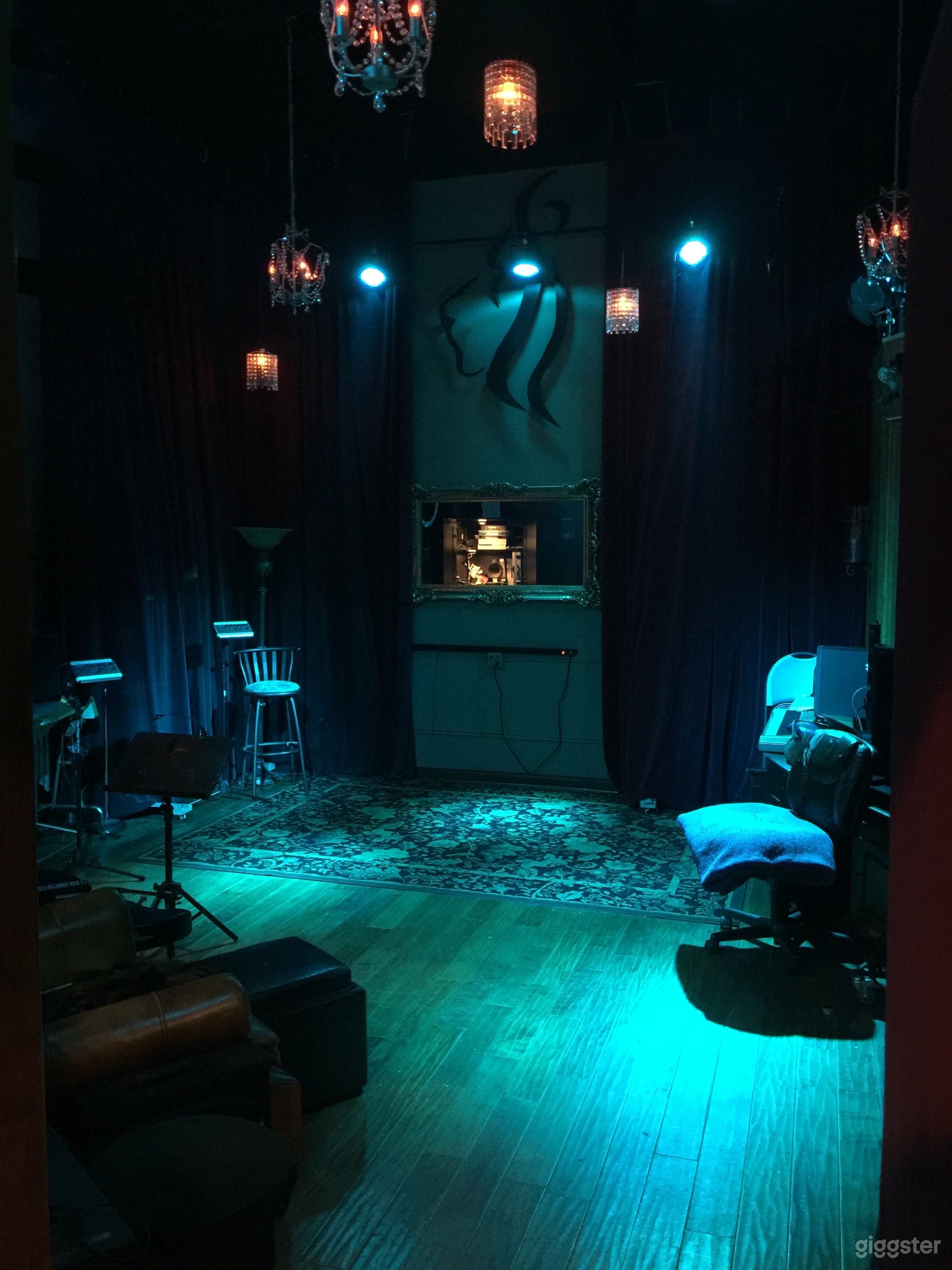 Podcast &amp; VO Studio w/ Pro Lighting + Engineer in OC Photo 1