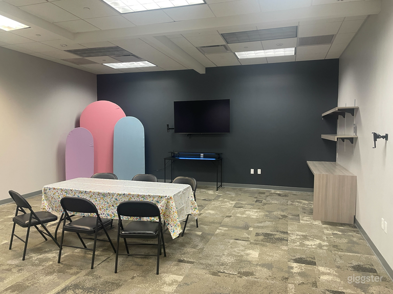  Modern & Futuristic Party Room in SF 