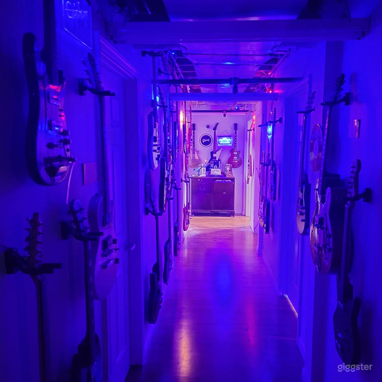  Vintage style, Cool, Hip vibe  