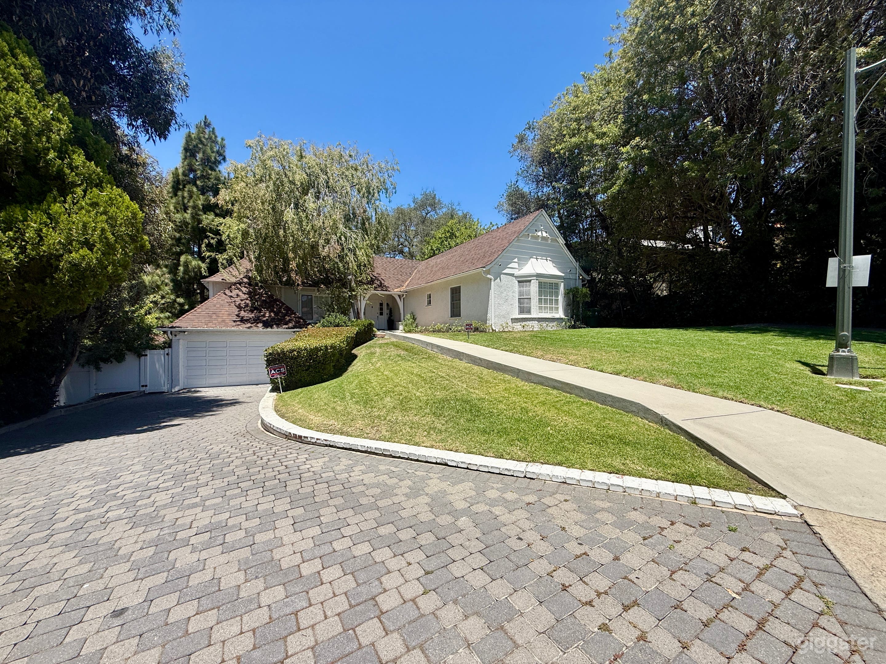 Classic Lower Bel Air Traditional Home Photo 2