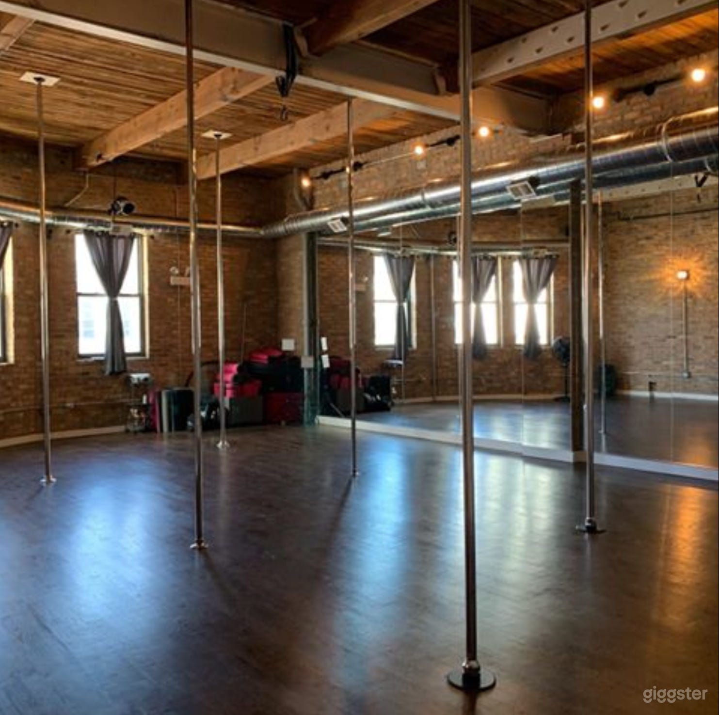 Dark Room Studio for Events, Fitness, Parties  Photo 1