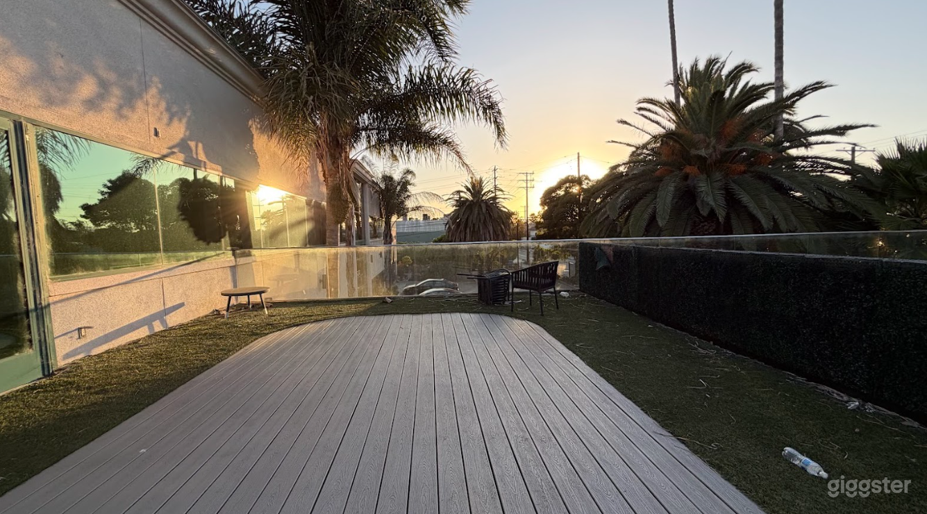 Scenic Rooftop Terrace Outdoor Patio Photo 2