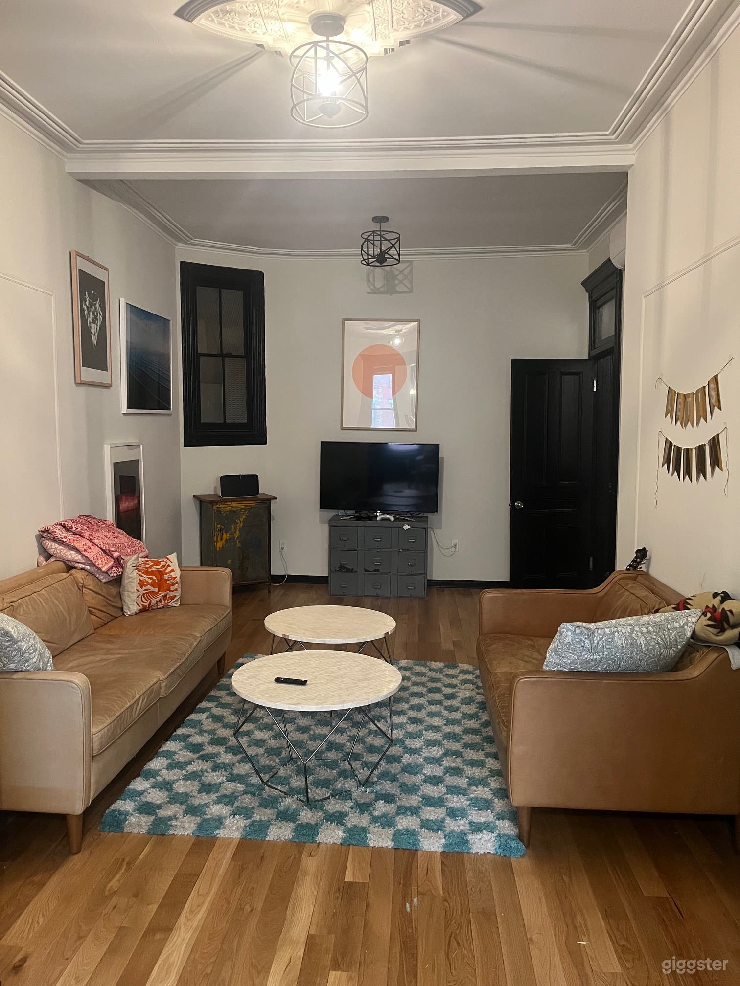 Beautiful large pre-war apartment in Greenpoint Photo 2