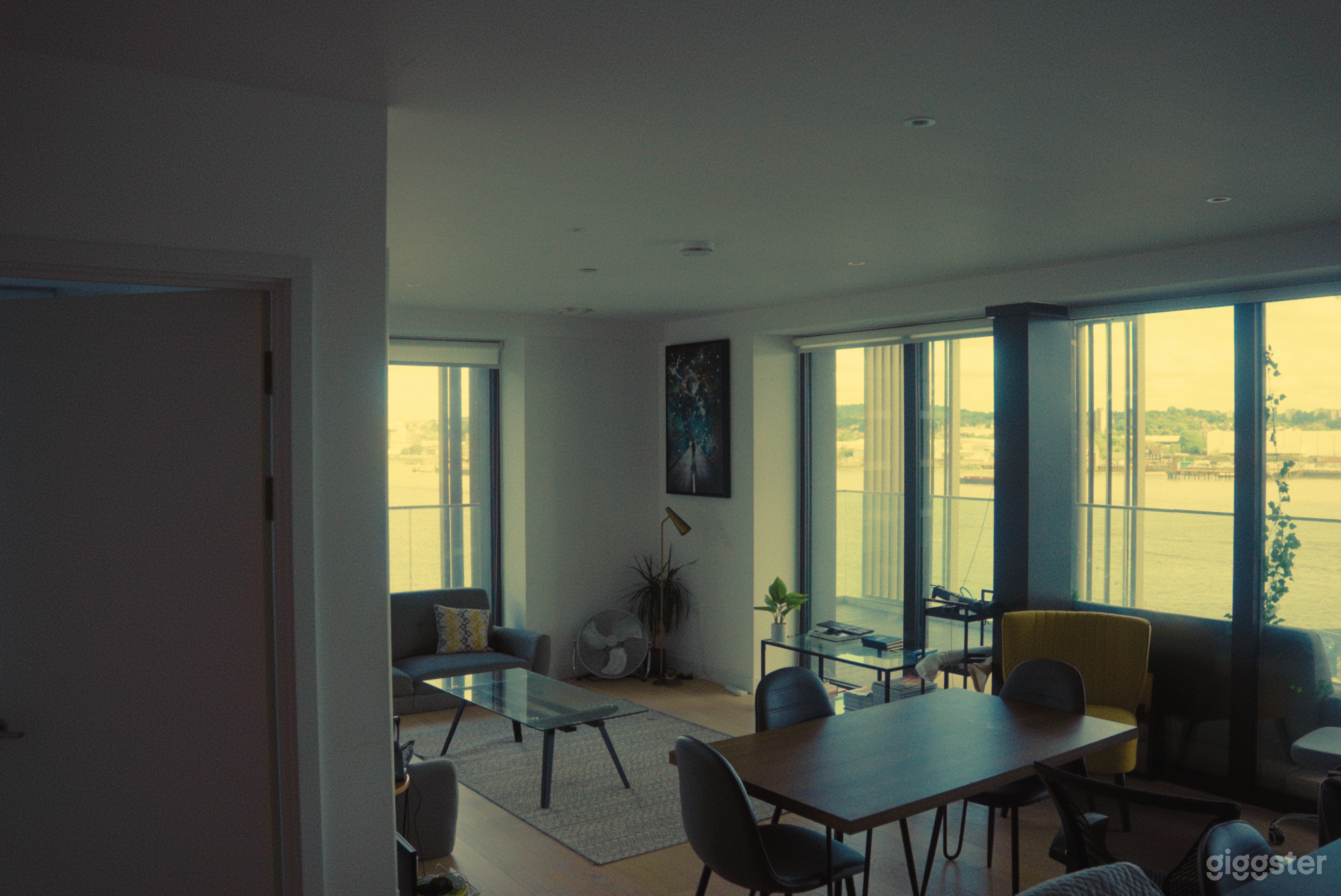 Thames Rooftop View Deluxe Apartment Photo 1