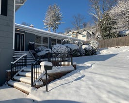  Newly Renovated Mid Century Modern Split Level 