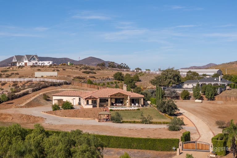  Villa de la Sky Ranch 