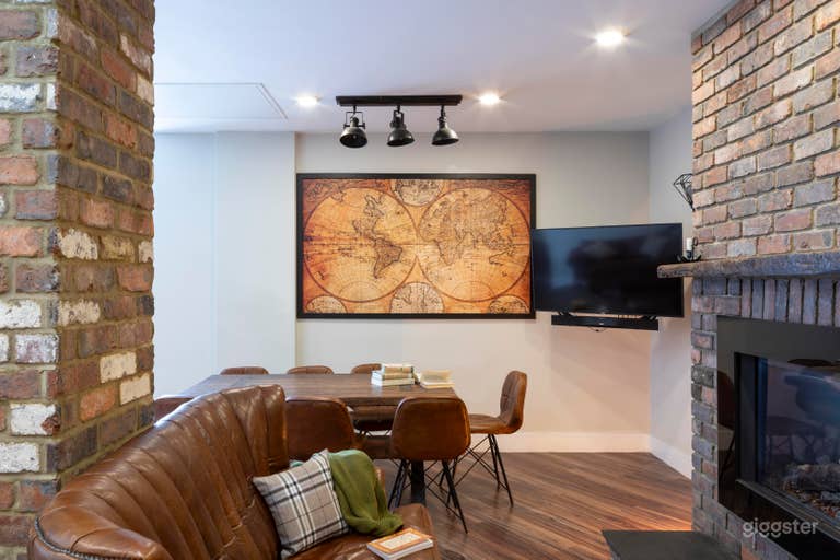  Intimate The Library 