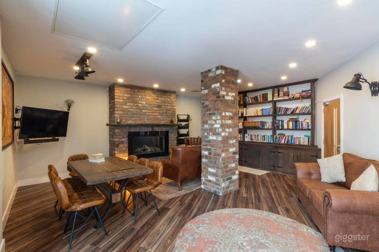  Intimate The Library 