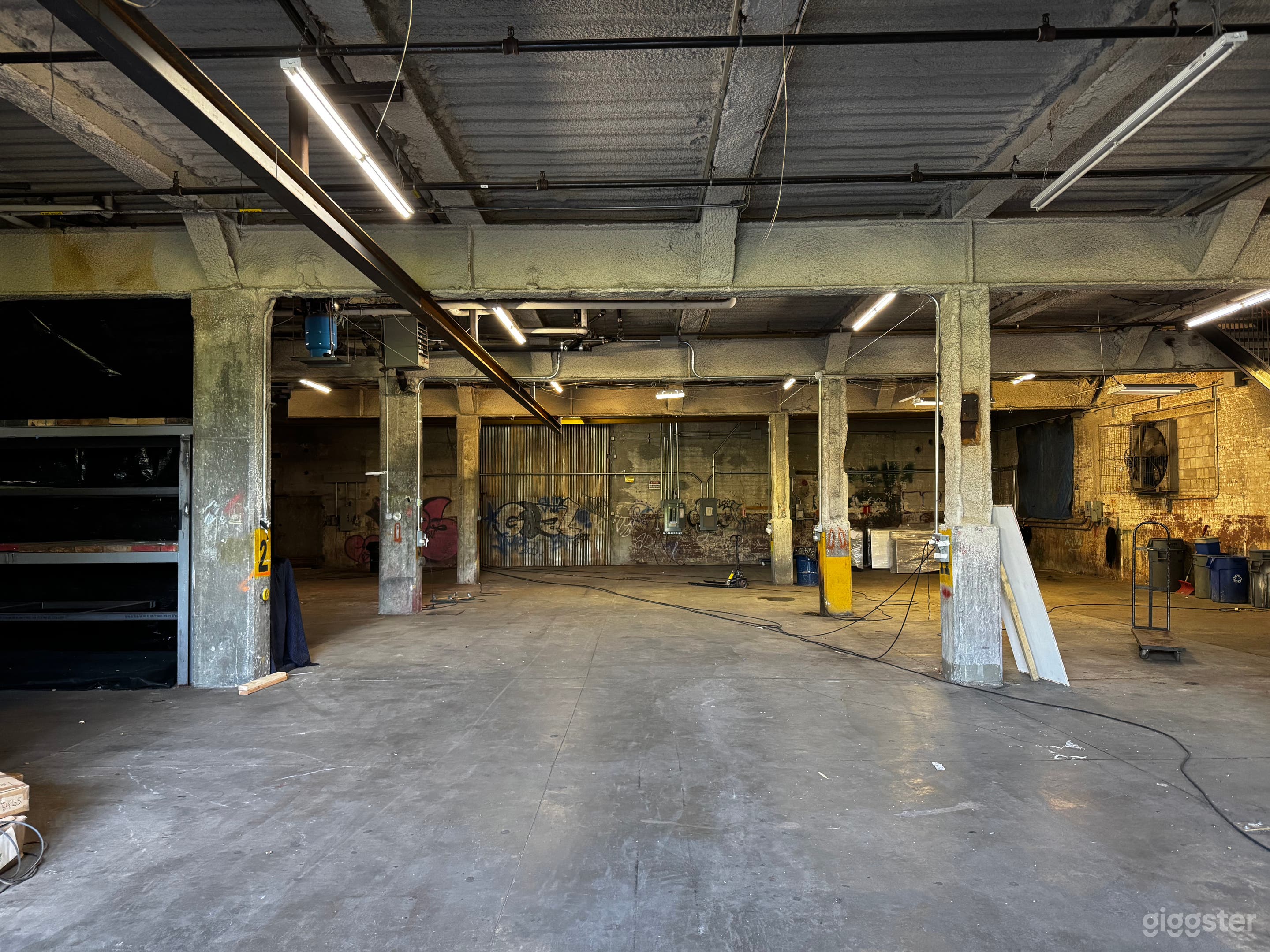 Brooklyn Warehouse by SHAPIRA Photo 3