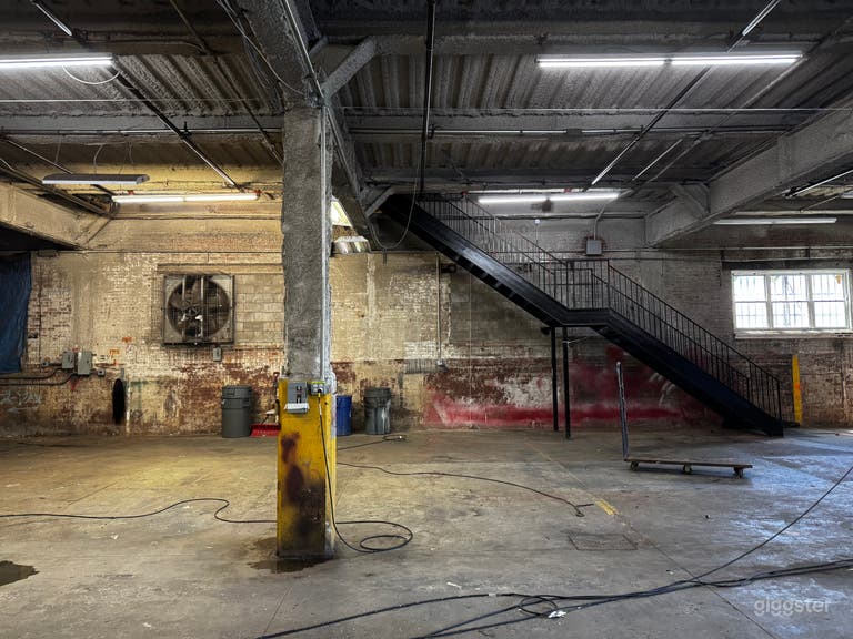  Brooklyn Warehouse by SHAPIRA 