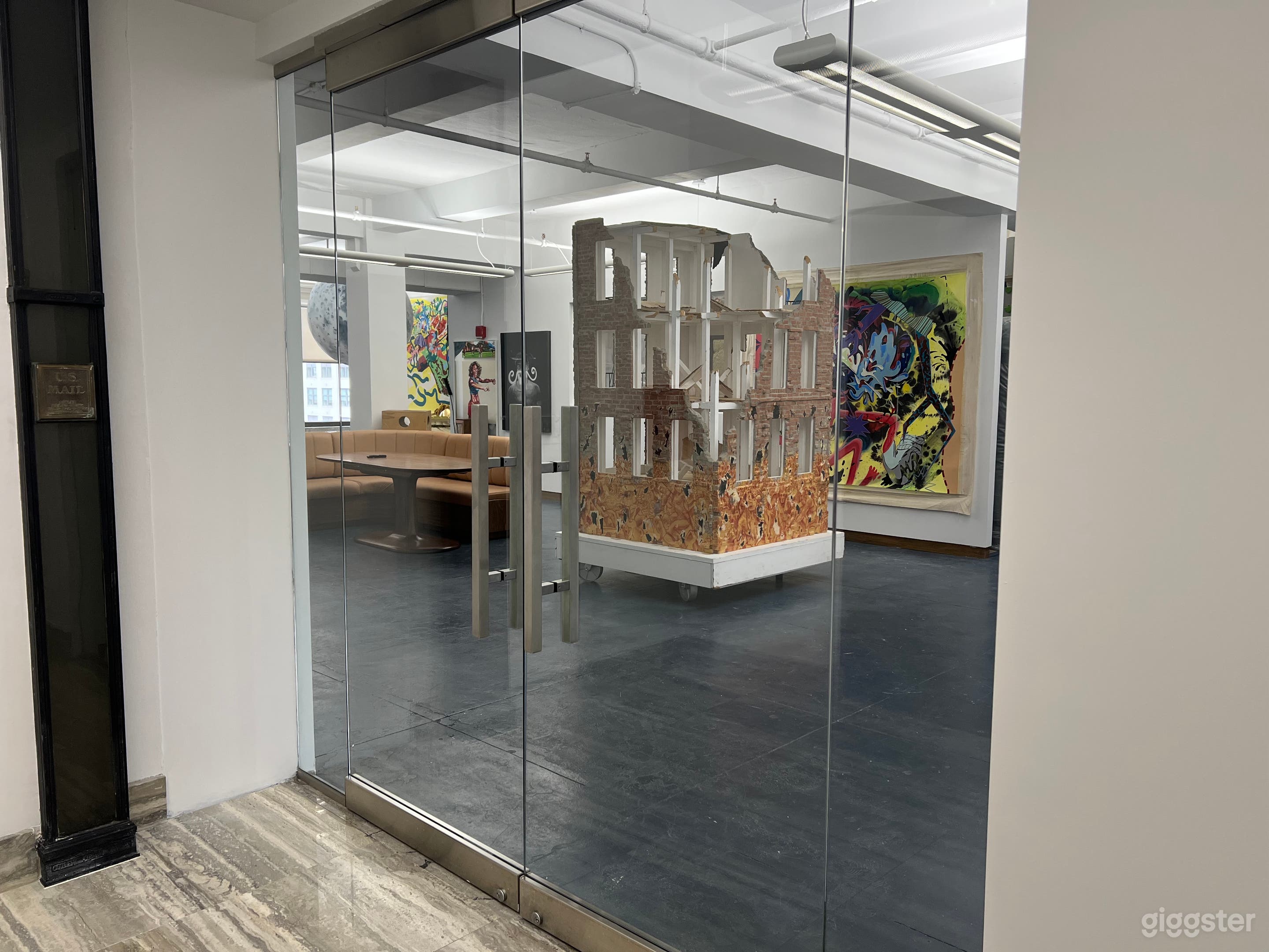 Midtown Versatile Office Space  Photo 2