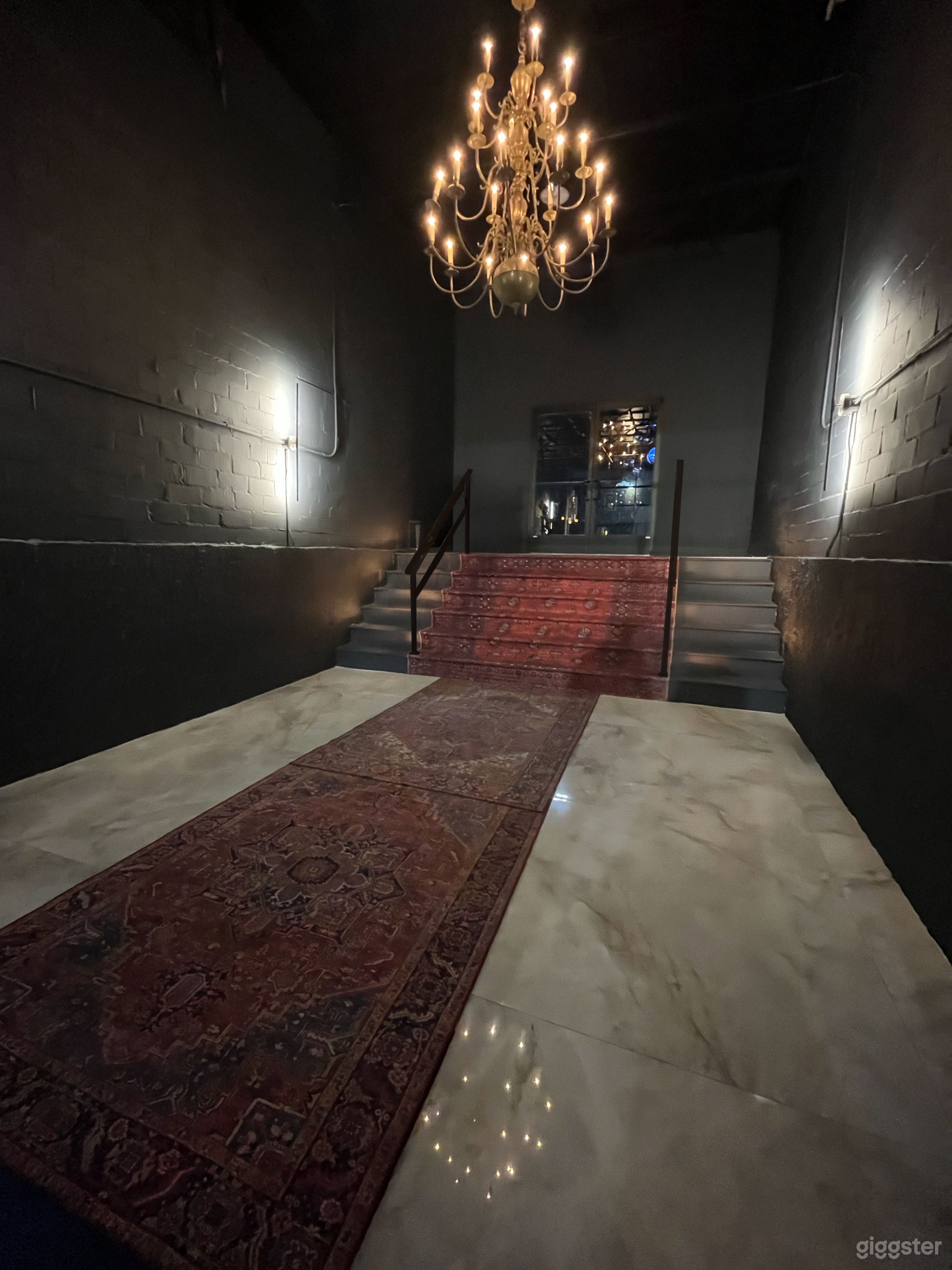 Stunning Art Deco Warehouse &amp; Gallery Space Photo 2