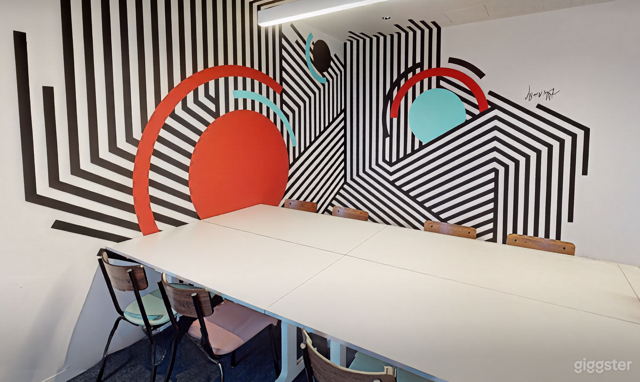 Photo de Salle de réunion au style géométrique moderne 4