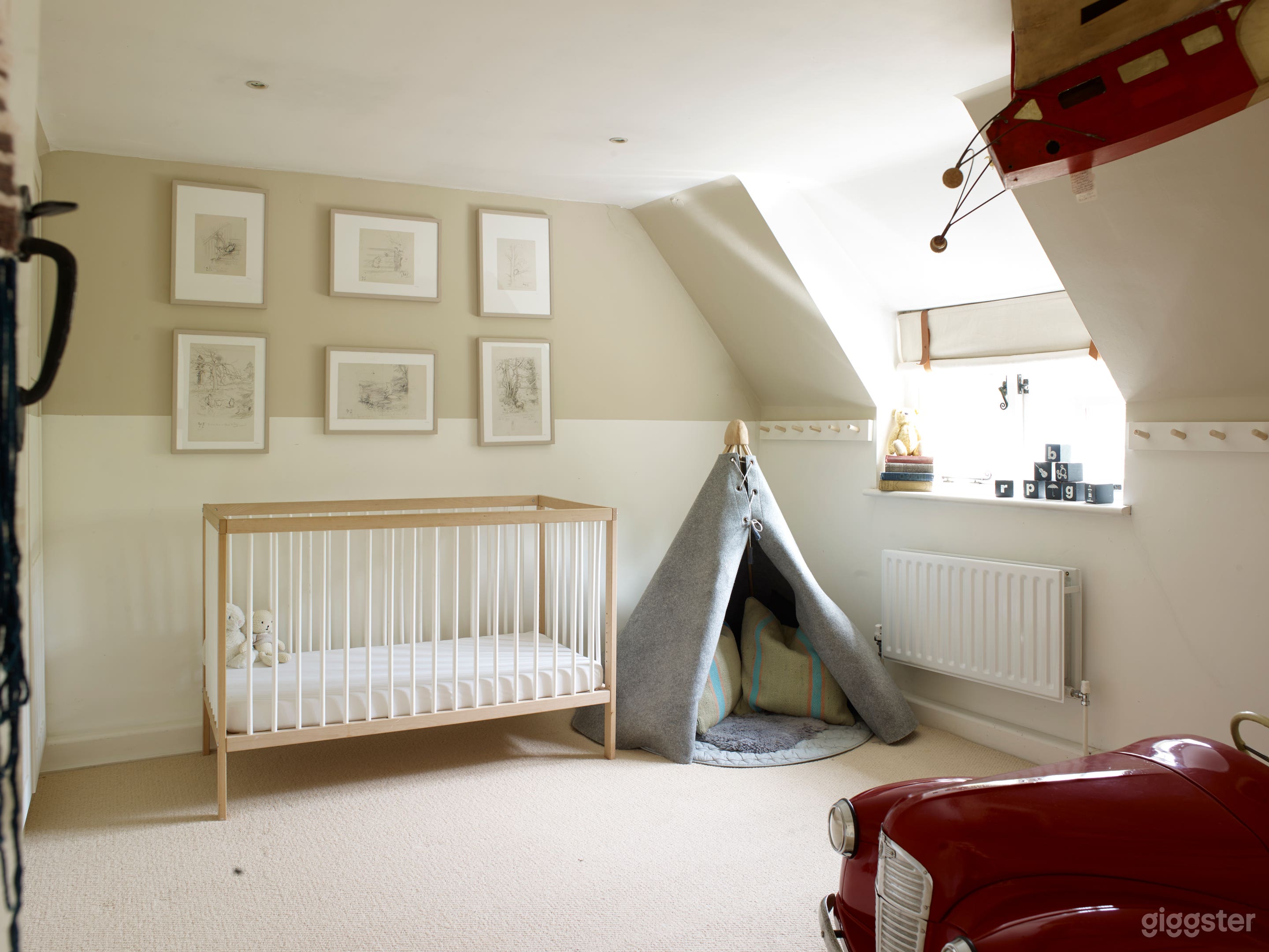 Country Farm Cottage with Stables Photo 2