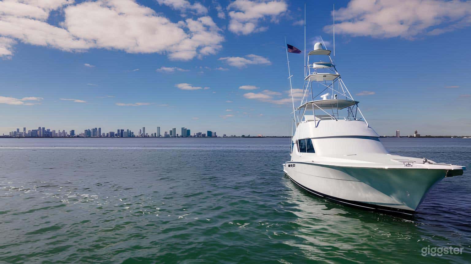 70" Hatteras Sportfish Yacht Photo 3