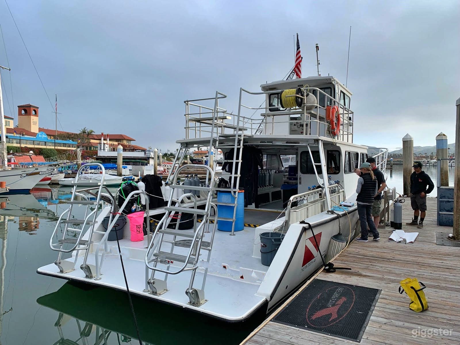 Dynamic Dive Boat for Production Photo 3