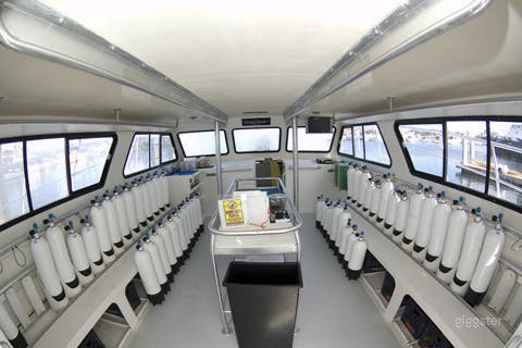  Dynamic Dive Boat for Production 