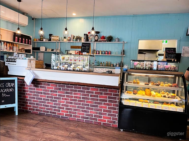  ALQUILER DE LOCAL DE CAFÉ 