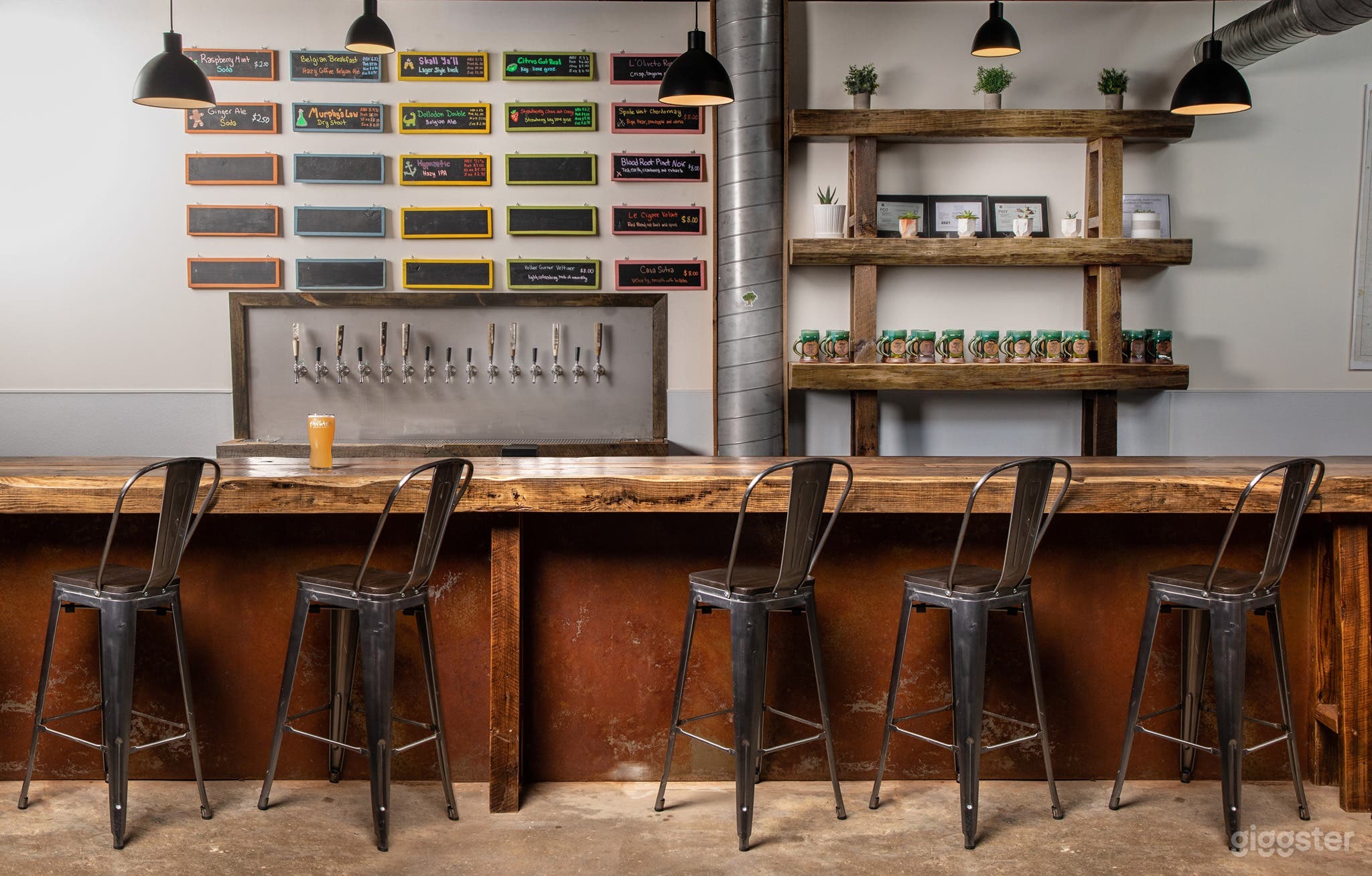 Taproom &amp; Restaurant in Greenville Photo 2