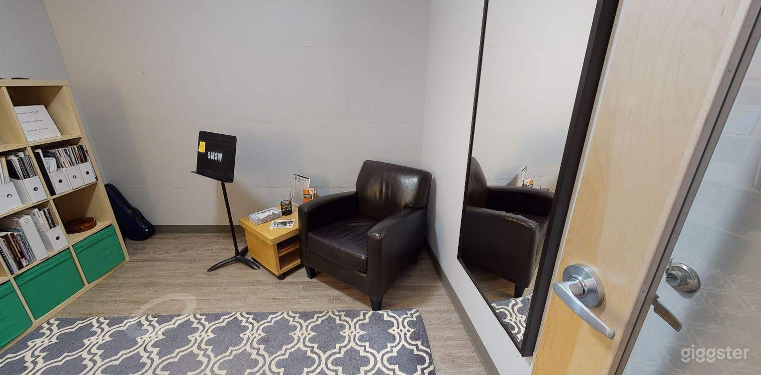 Music Teaching Room 4 Photo 3