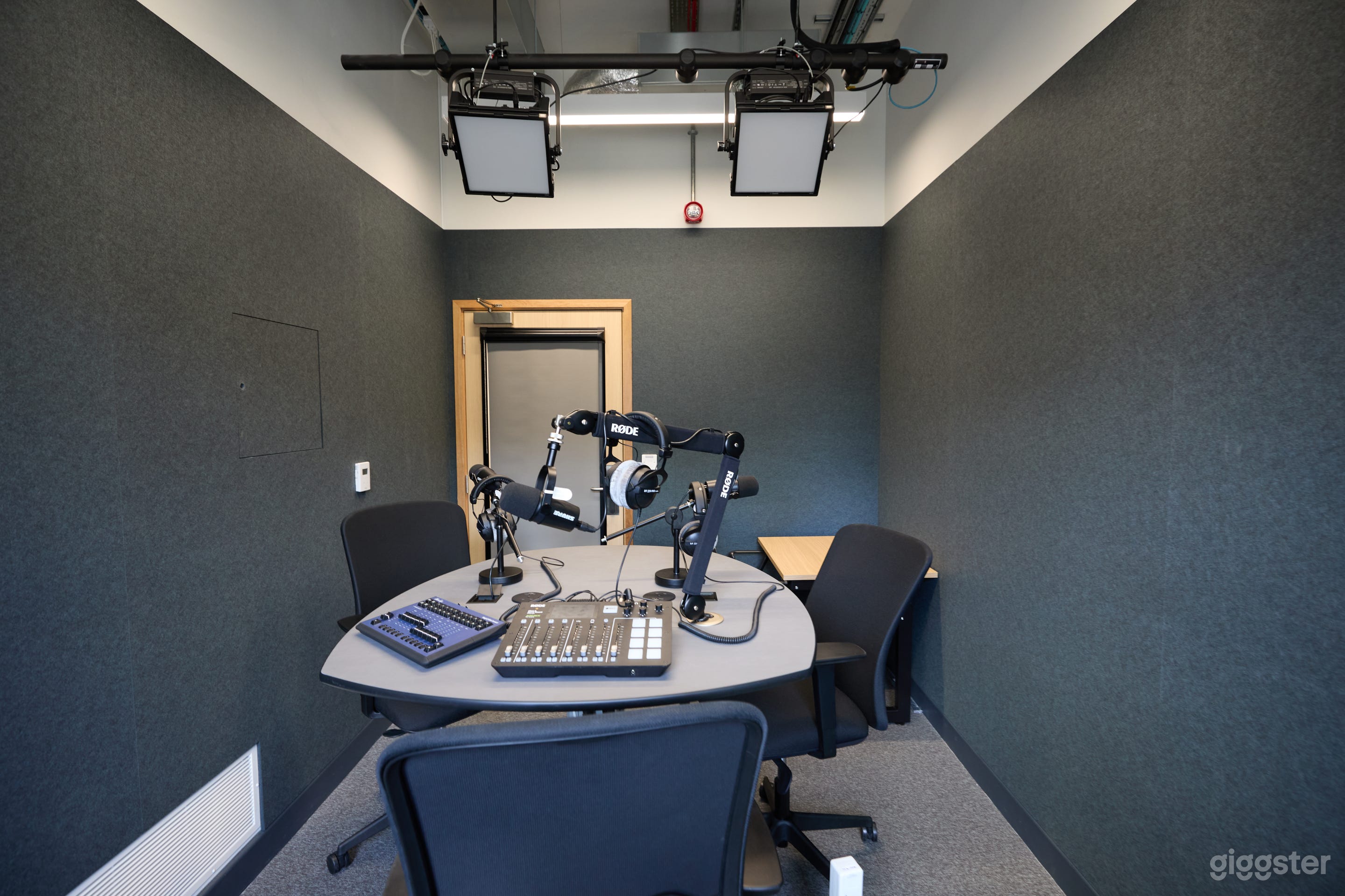 Professional Podcast Studio - Soho Photo 1