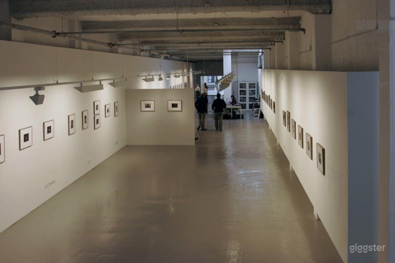 Amplia Galería con dos salas para todo tipo de Eventos... Foto 2