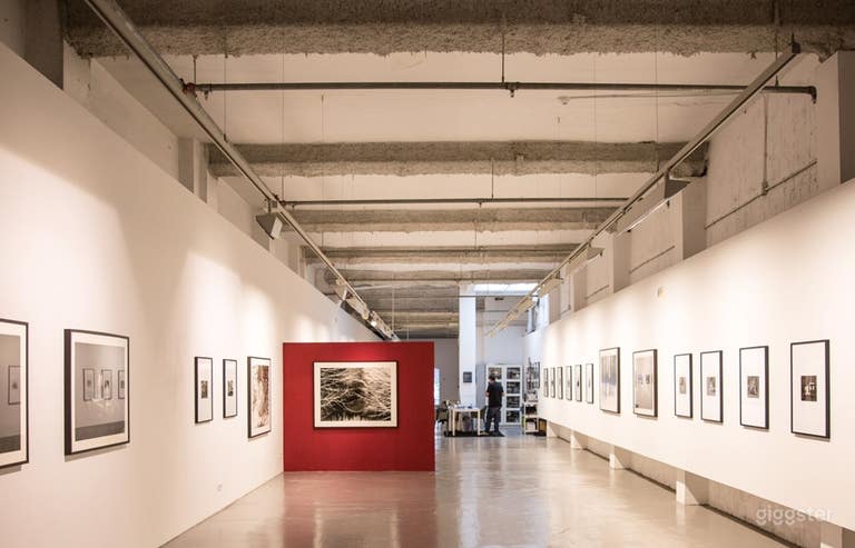  Große Galerie mit zwei Sälen für alle Arten von Veranstaltungen... 