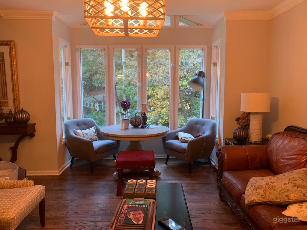 Secluded Estate Photo 4