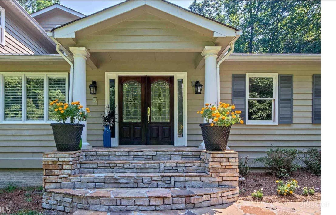 Secluded Estate Photo 1