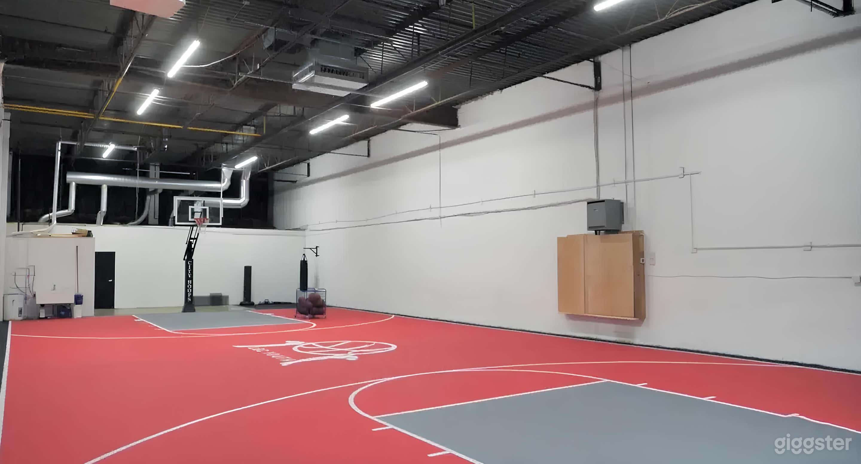 Large Gym Space in GTA Photo 1