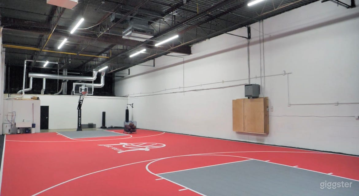 Large Gym Space in GTA Photo 1