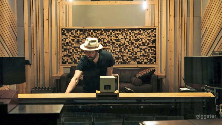  Professional Recording Studio with Large Live Room 