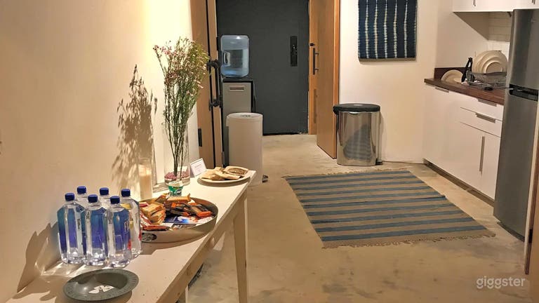  Professional Recording Studio with Large Live Room 