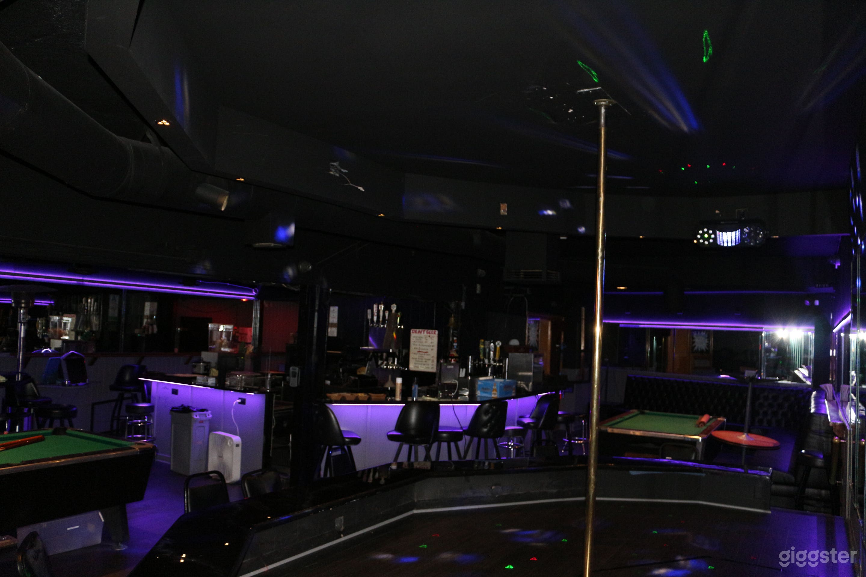 Bar, Strip club, Lounge  Photo 2