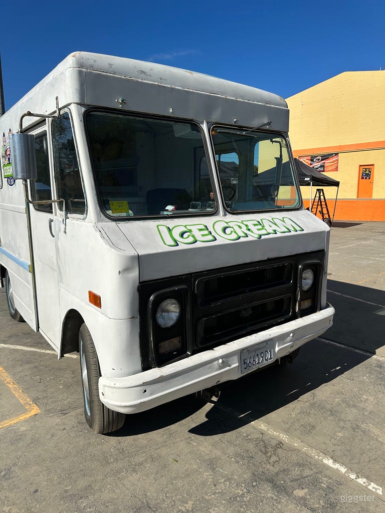  Ice Cream Truck 